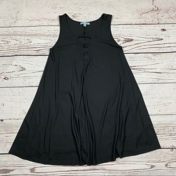 She and Sky black dress - Picture 1 of 6